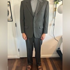 Vintage 2-Piece Suit. Dark Charcoal w/ Subtle Green Undertone (Blazer and Pants)